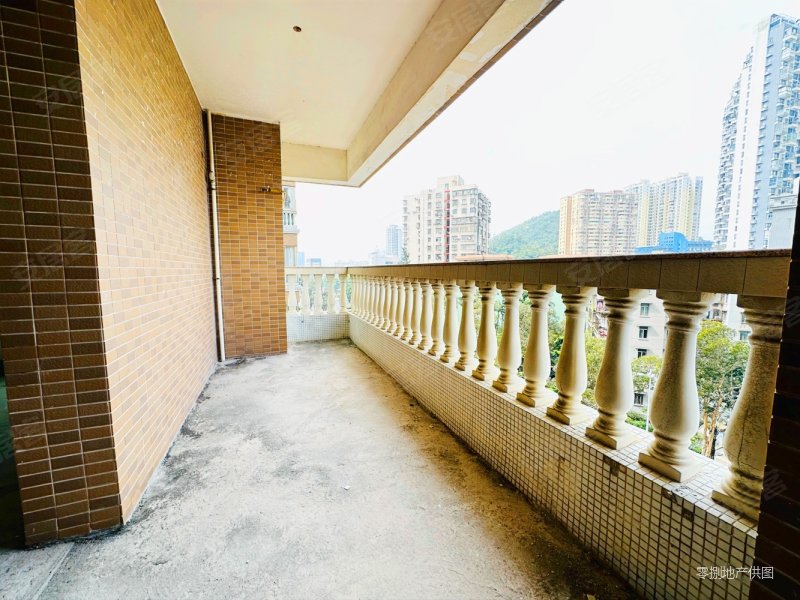 实地拍摄南北通透四房动静分离三个大阳台龙洲湾花园双九有k