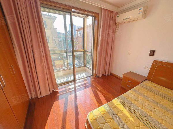 宁波鄞州中河东湖花园(钱湖北路69弄)出门鄞州印象城3号线地铁口可