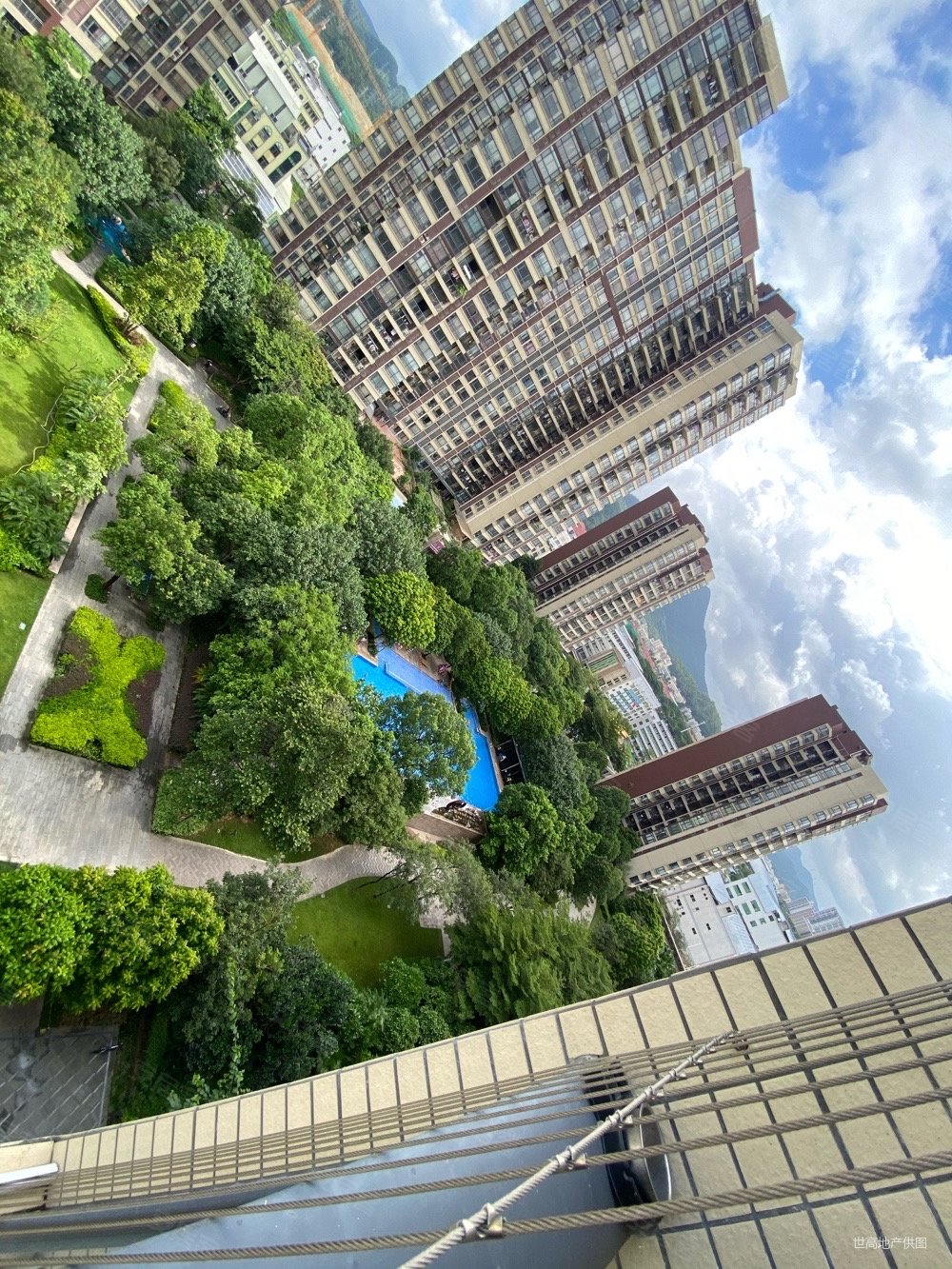 长安富山居117平四房两卫双阳台豪华装修