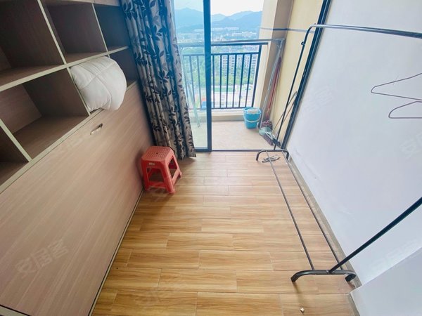 2室83平精装修 可免费更换洗衣机出租房源真实图片