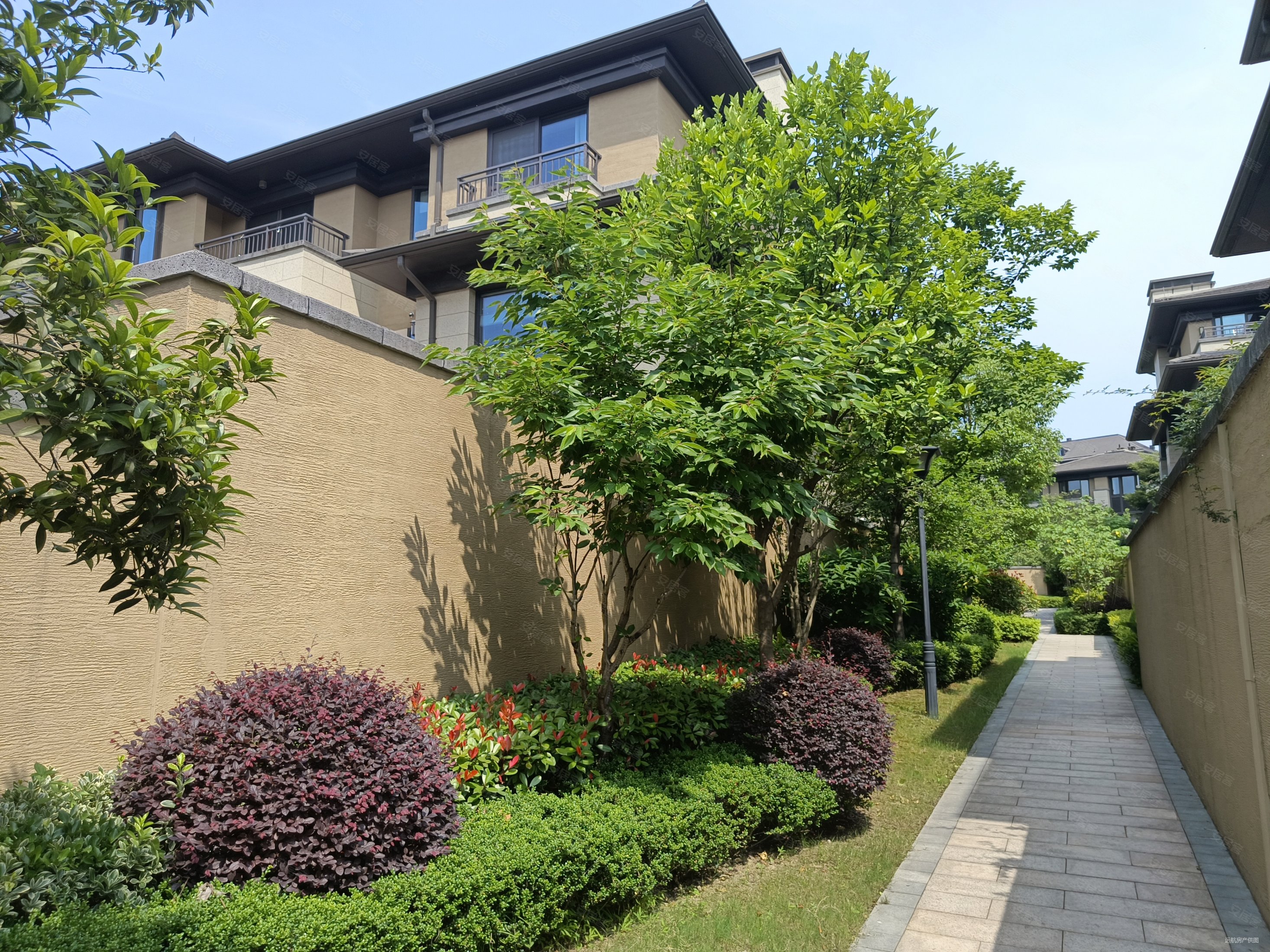 万科玖望新出边套排屋送双车位拓展面积200平方可看房