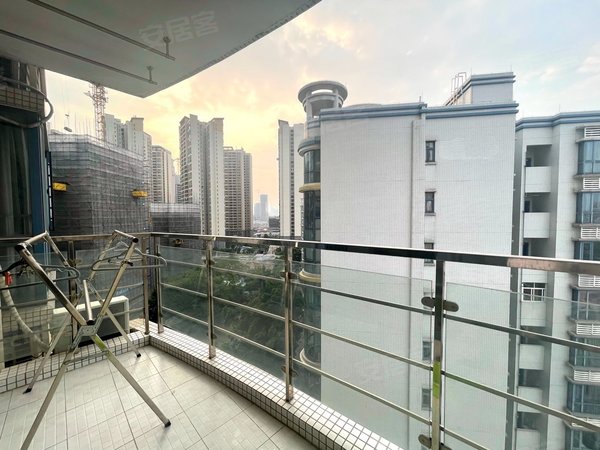 广州天河车陂江源半岛200米车陂南地铁口 高层精装两房 业主急租 拎包