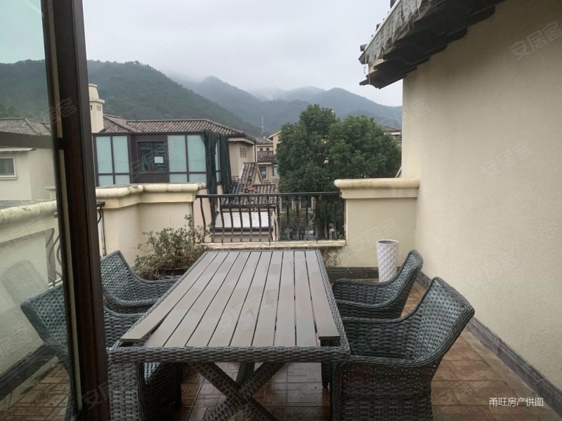 东钱湖双拼别墅卡纳湖谷 精装好房 密度低多套在售专做,卡纳湖谷二手