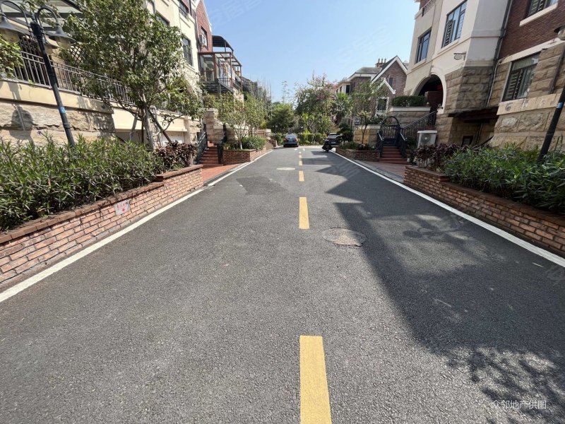 带私家大花园,山水华府(别墅)二手房,348万,6室4厅,5卫,336平米-惠州