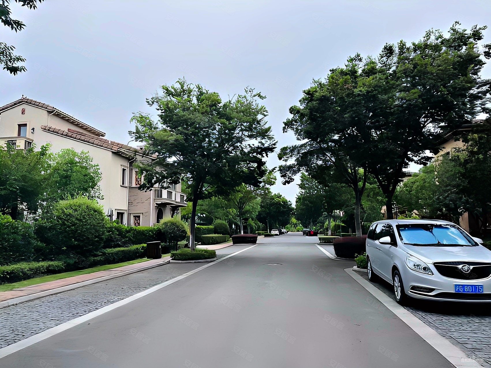 纳帕溪醍4室2厅4卫255.3㎡南北650万