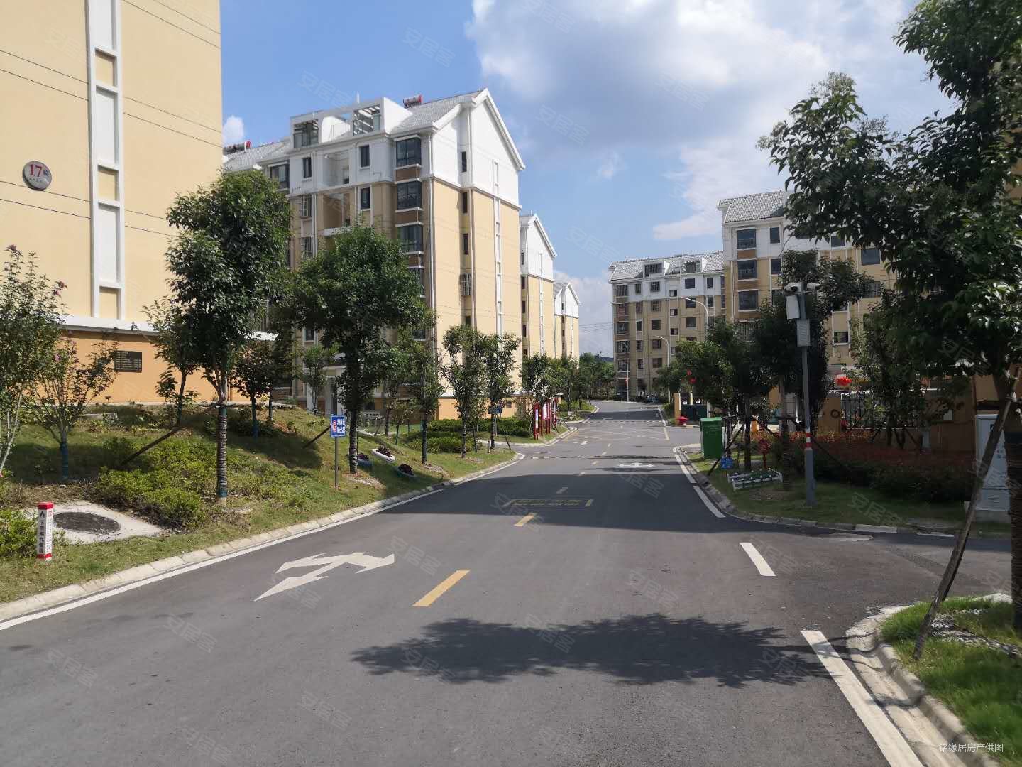 送车位 满2 随时看房,宝华花园二手房,32万,2室1厅,1卫,58平米-南京