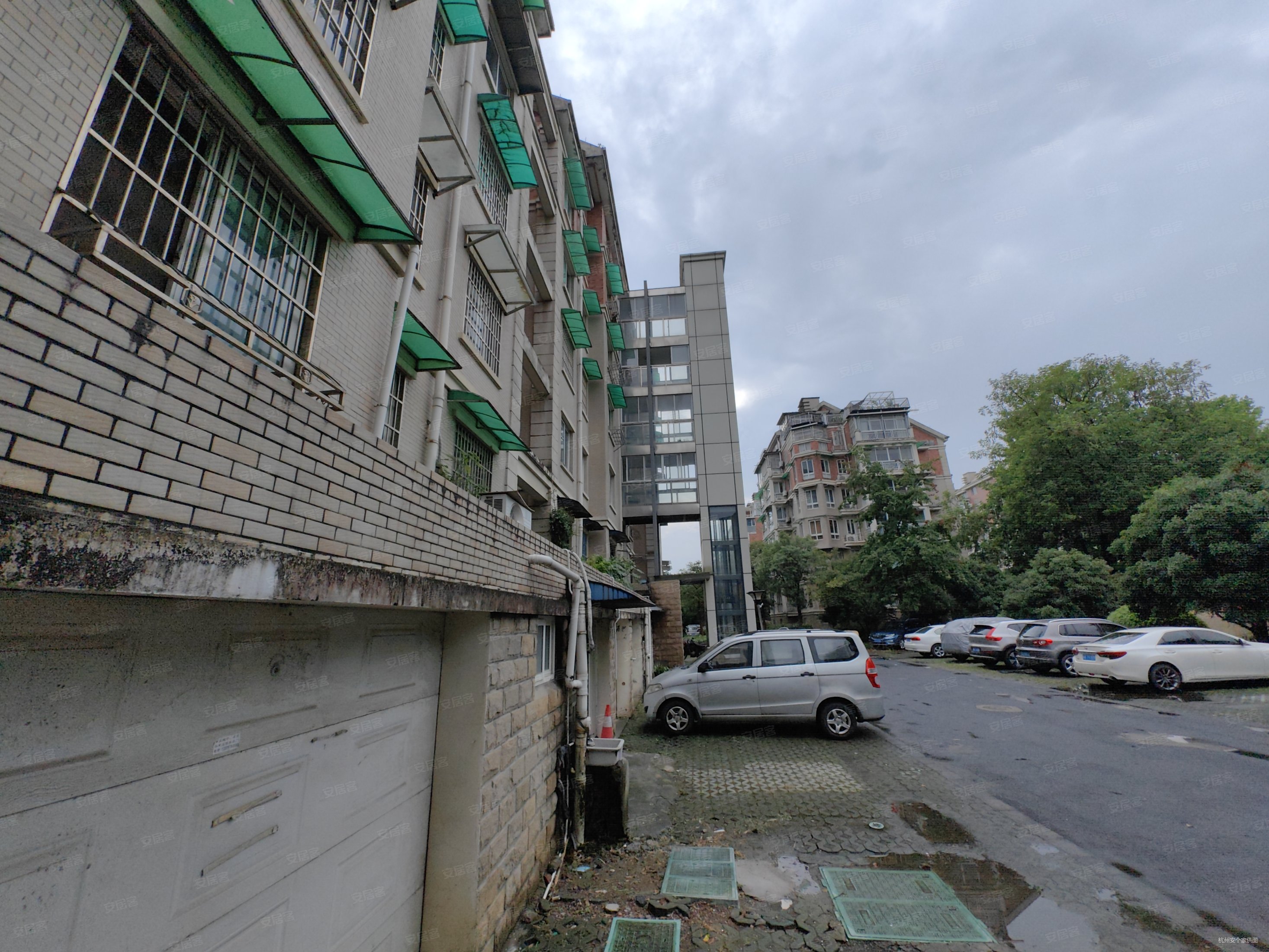 水榭花都电梯已房东急卖满五中间楼层双卫生间