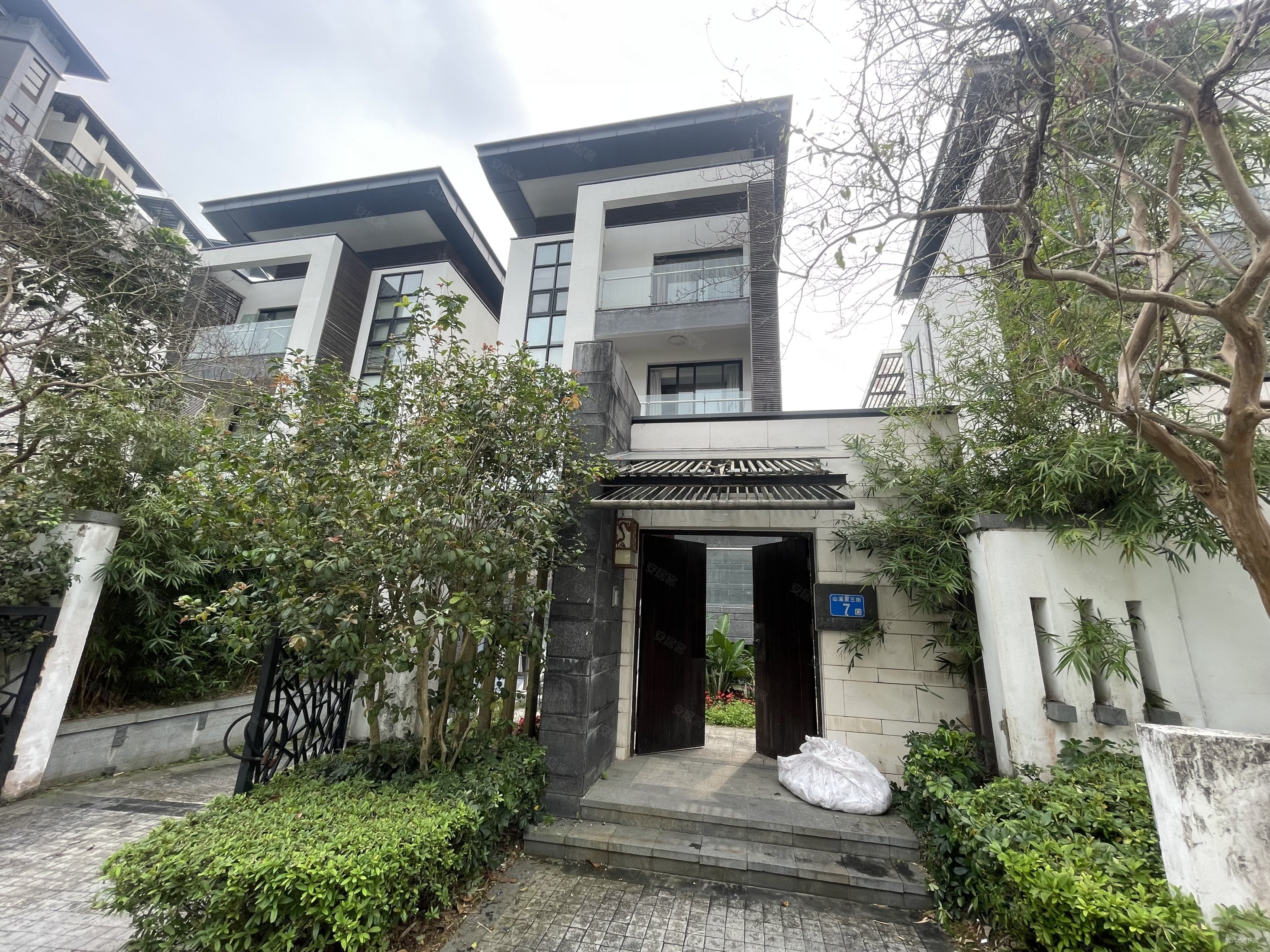 广州房产网>广州二手房>从化二手房>温泉二手房>方圆明月山溪(别墅)>