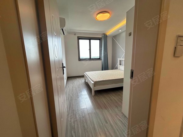 上海松江车墩松南城蔷薇苑松南城精装一室一厅原始房,南北通透价格