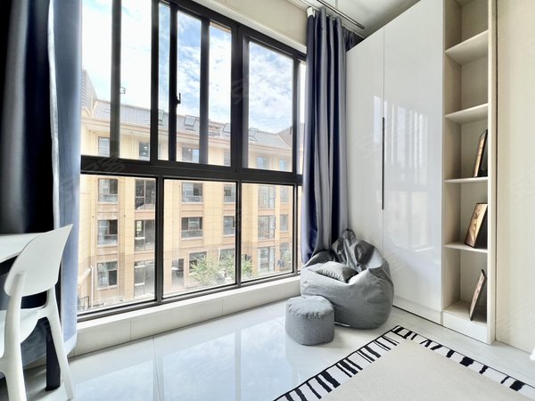 金华浦江县市中心中山南路2-14号楼公寓出租，无中介废，交通便刺，拎包入住，设备齐全，免费停车。出租房源真实图片