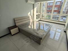 丹东东港千盛安居花园步梯四楼一室一厅60平家电全有空调1100包物业出租房源真实图片