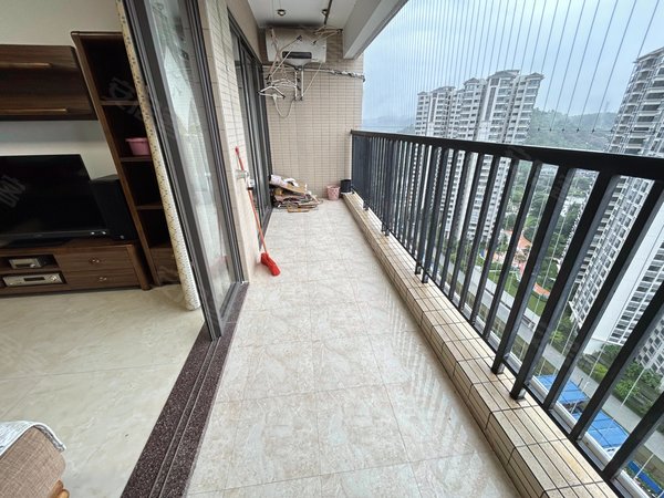 街口中心区租房,珠光御景山水城 3室2厅2卫 精装修 电梯房 104平,从化