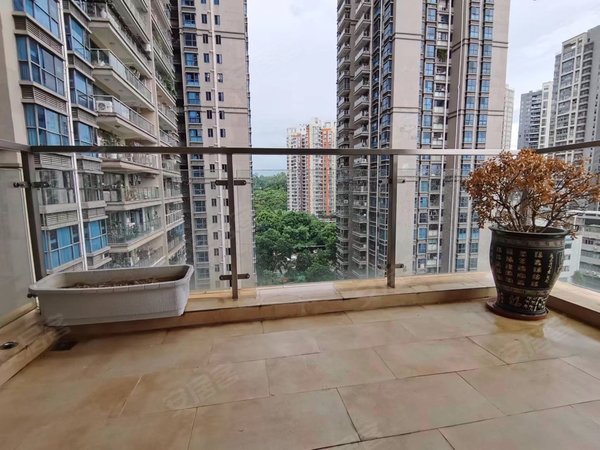 深圳福田下梅林咏山名苑咏山名苑 豪华装修大五房 环形三个阳台 看山