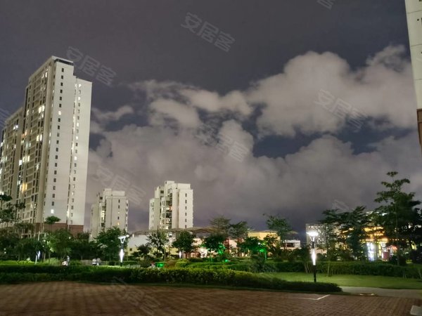 深圳坪山坑梓亚迪三村亚迪三村136平方出租.