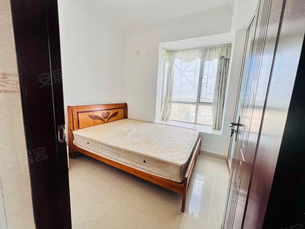 深圳龙华大浪鸿盛御景大浪凯滨鸿盛御景花园小区房 大三房拎包入住