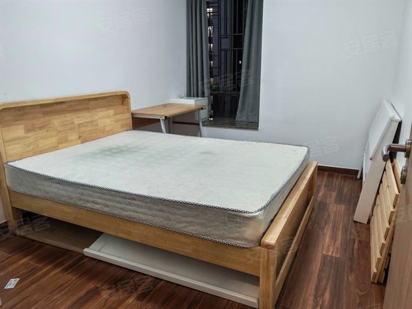 深圳宝安沙井星河荣御星河荣御5房3卫,两个套房,大家庭居住也不拥挤