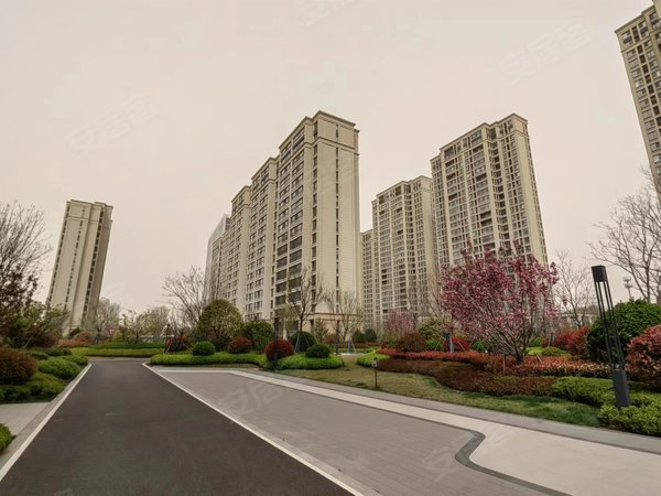 高端小区 精装套三 拎包入住 套三双卫出租房源真实图片