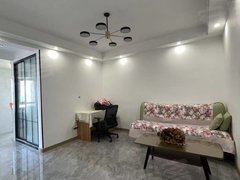 鞍山铁东前进路中江帝景，单室，精装修拎包入住，家具家电齐全，1500月出租房源真实图片