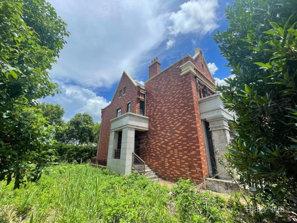 富力湾别墅新延区双拼别墅283平楼层134房两厅3卫