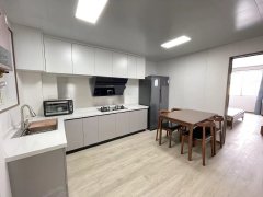 近浦东大道地铁 4 14号线 精装两房一厅 可以办车位居住证