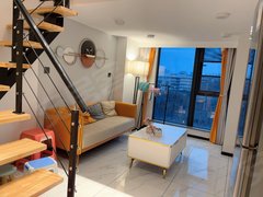 力高雍湖国际loft两房一厅精装修氛围感现代化拎包入住！