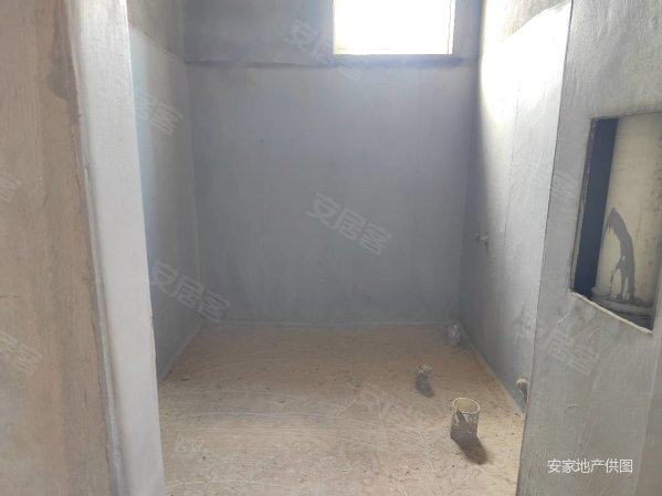 桂园小区5室2厅3卫204㎡南北75万