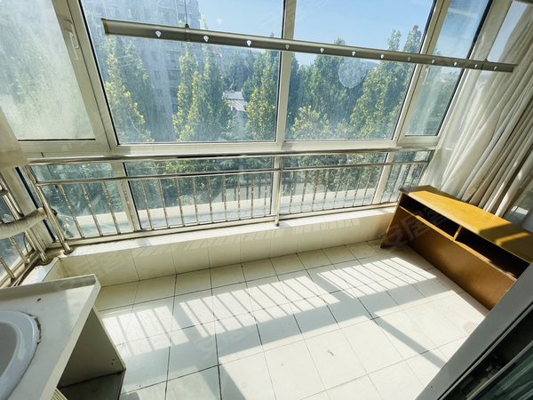 济南历下转山西路银座花园全女生 庆馨家园 近万象城 人寿大厦武警