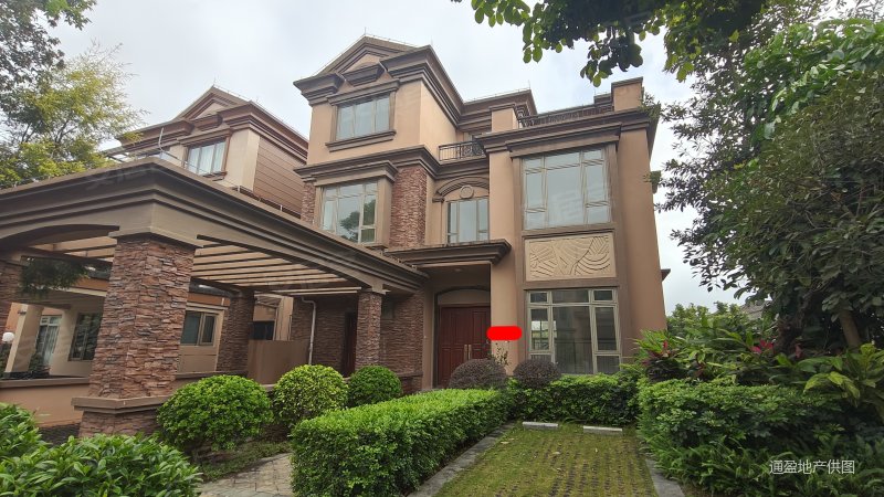 海逸豪庭御峰(别墅)6室2厅6卫322.68㎡东南1680万