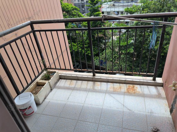 深圳宝安后瑞金达花园金达花园 电梯2房 看花园通风采光很好,机场专车