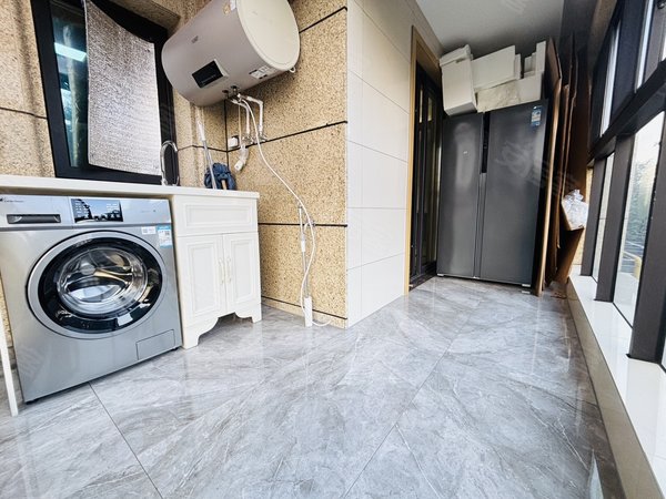 金华东阳横店南江壹号南江一号 轻原木奶油风 6500一月 免物业费出租房源真实图片