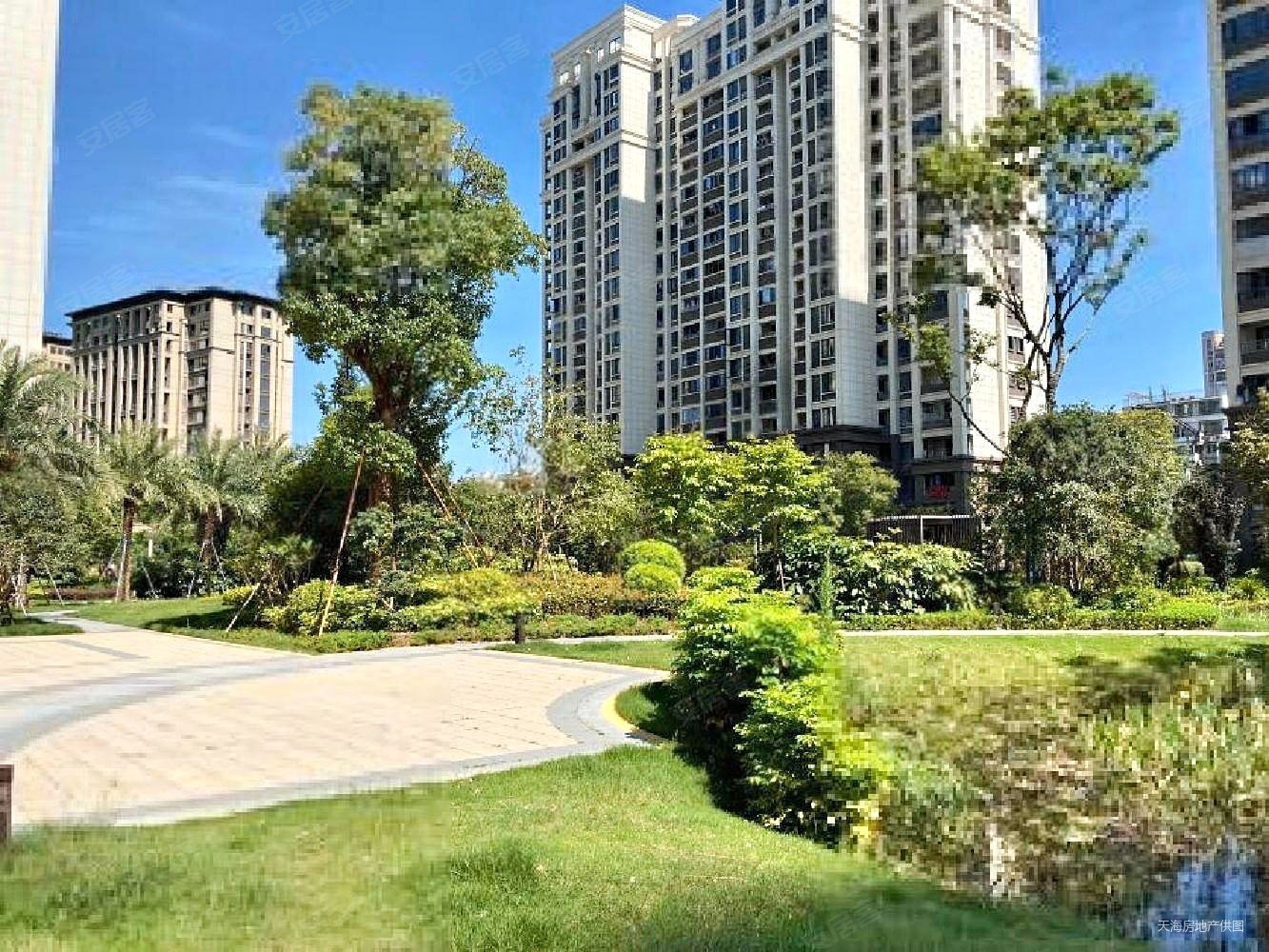 霞镜新城三区3室2厅1卫52㎡南北172万