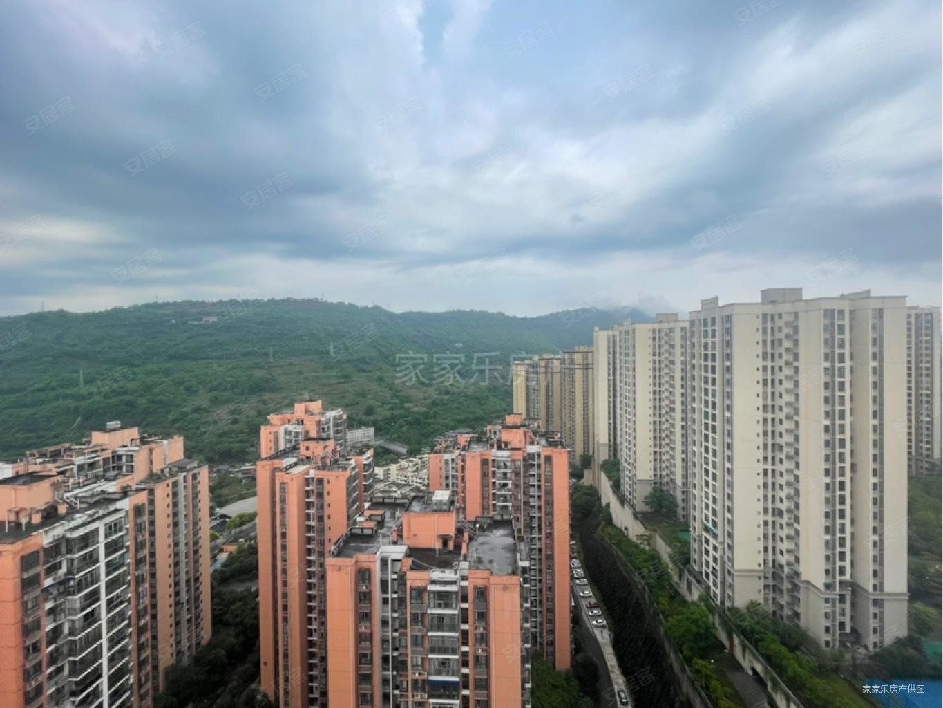 荣润半山国际 带电梯 高楼层采光充足  南北通透