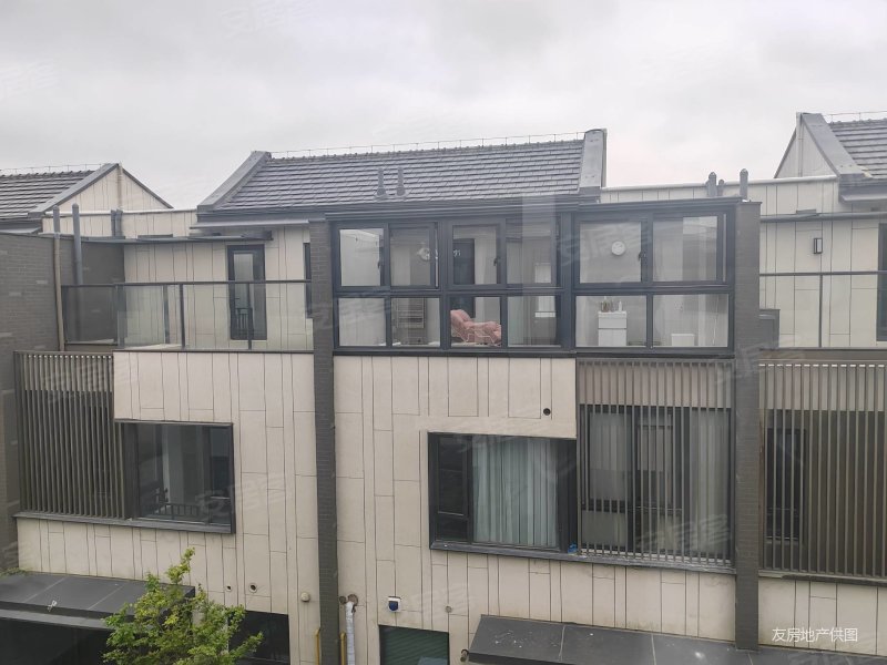 上海房产网>上海二手房>崇明二手房>陈家二手房>东滩云墅(别墅)>800