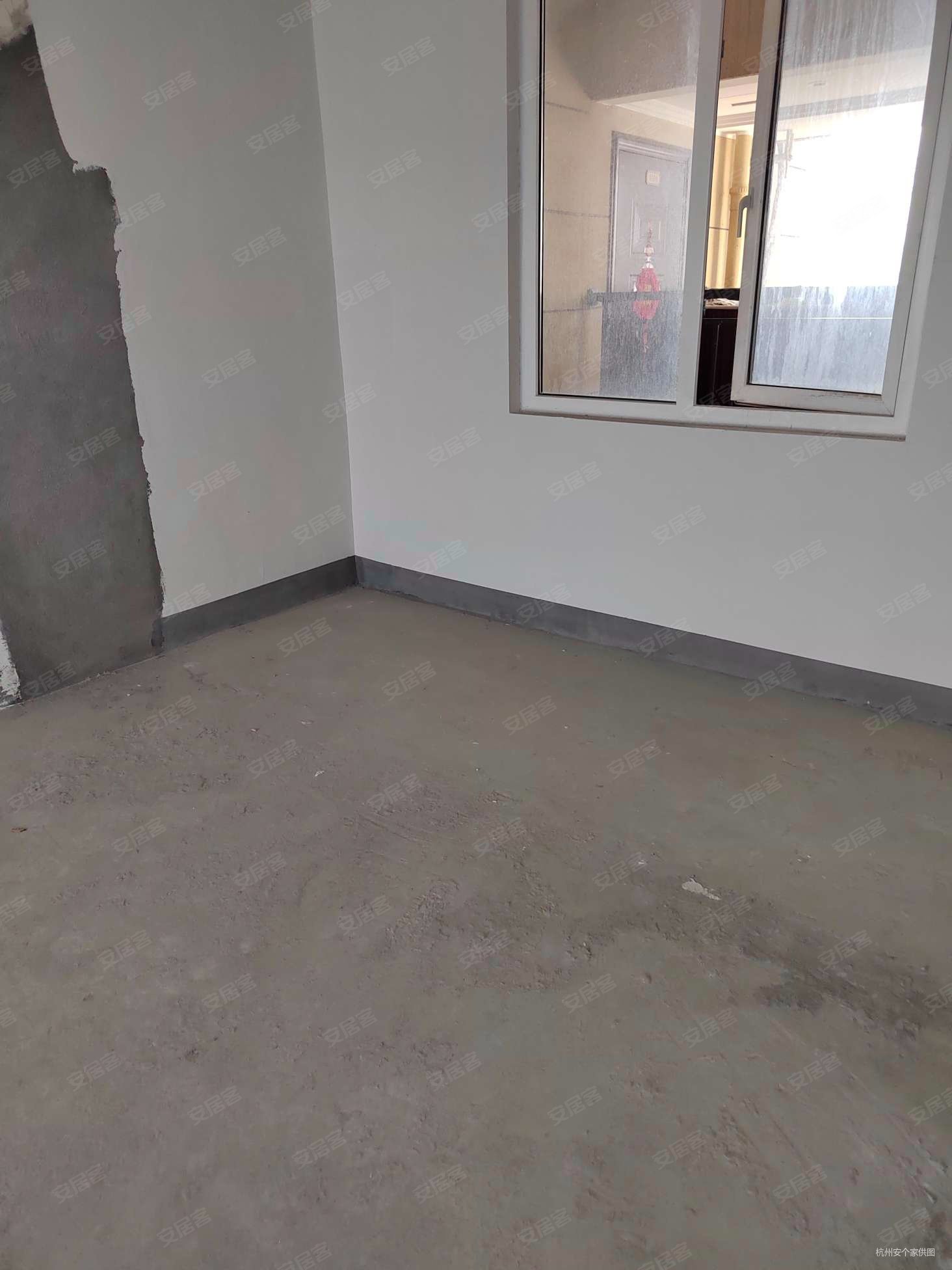 沁源公寓 购物方便 小区新 小三房 交通便捷 正规商品房