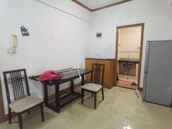 磨碟沙地铁口,电梯中层大三房,家私家电,可做员工宿舍,海珠租房-广州