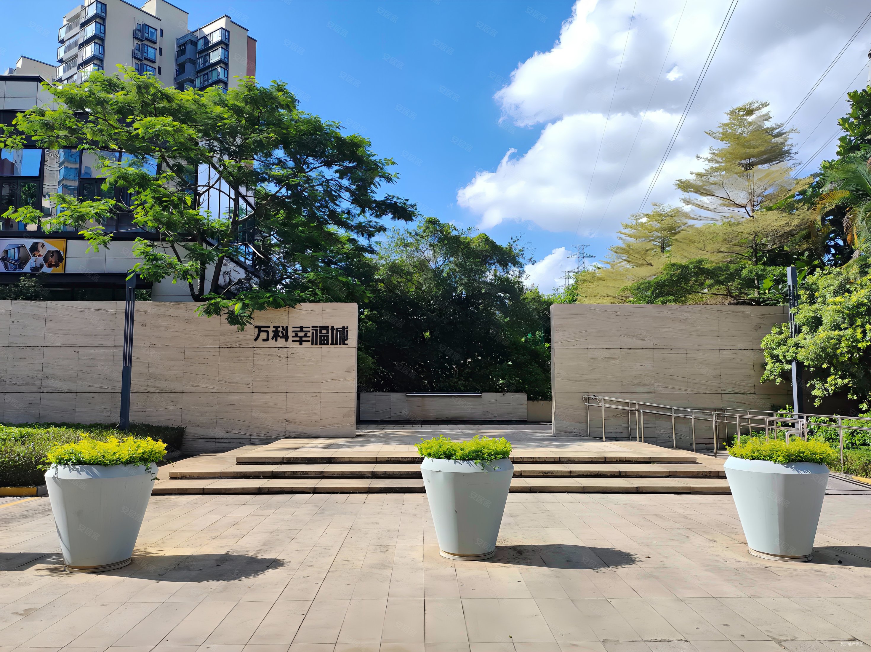 万科幸福城精装三房安静位置没怎么住保养超好急售笋盘