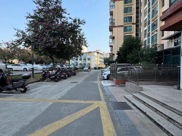 深圳宝安福永金域豪庭(三期)福永站地铁口小区金域豪庭小高层光线好