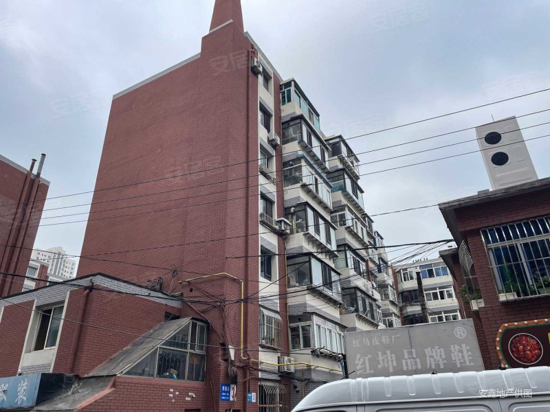 北京街北小区低楼层东西1室1厅户型方正 随时看