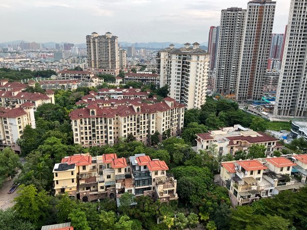 深圳龙岗龙岗中心城水岸新都(五期)水岸新都 精装三室带大阳台出租