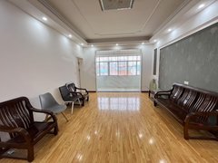 孝感汉川市城区出租九御皇城附近四房四台空调，客厅很大，方便看房拎包入住出租房源真实图片