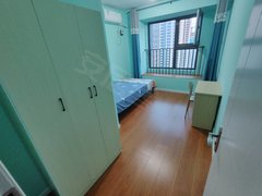 青岛城阳高新区有空调 费用全包 南卧飘窗 金茂悦北五区 世贸52 览秀城出租房源真实图片