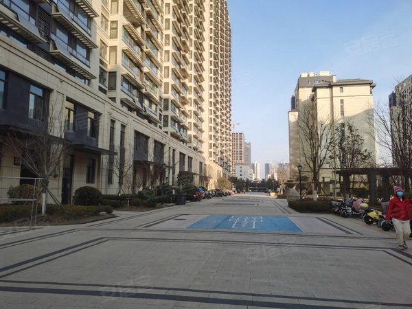 青岛黄岛隐珠红星天铂(二期)高端小区,红星天铂,套三双卫,通透全明,有