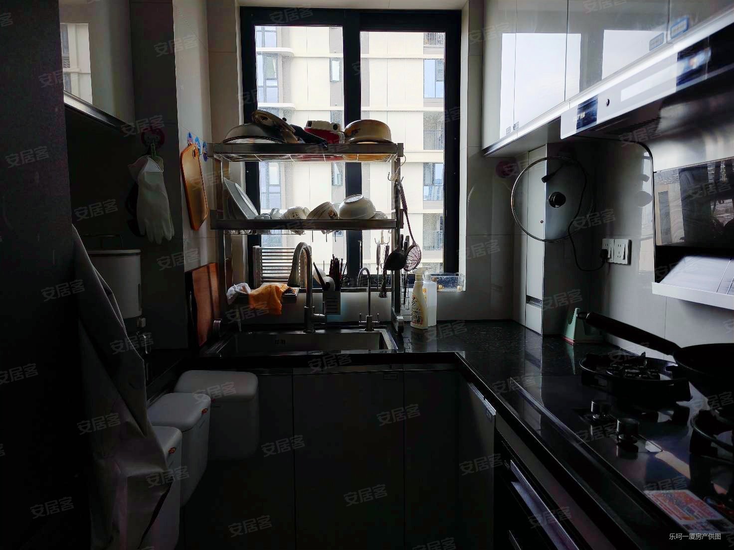 湖滨三里三区3室2厅2卫98.5㎡南北550万