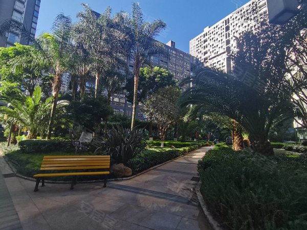 昆明盘龙火车北站星雅俊园火车北站 星雅俊园 1楼 大平层 南北通透4室