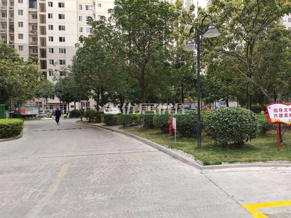 南宁兴宁区政府威宁世纪花城吾悦广场旁边全新未入住两房,精装修拎包