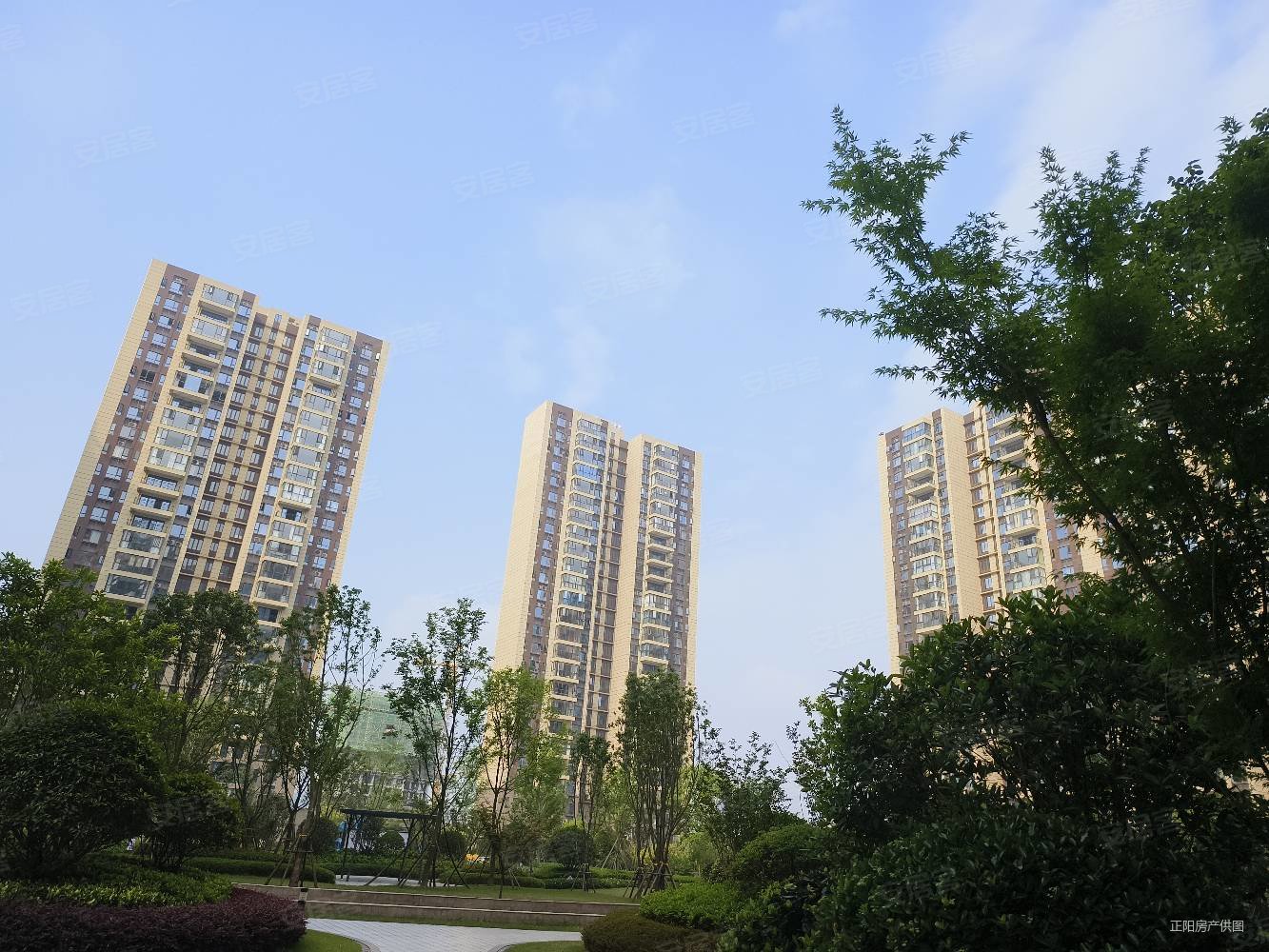 碧桂园凤栖台3室2厅2卫110㎡南北56.8万