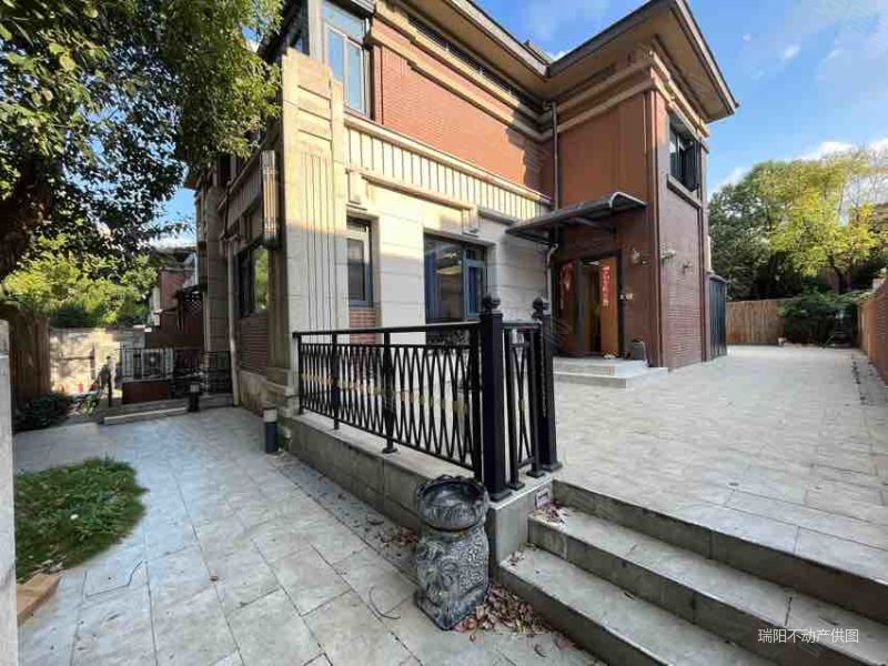 浦东绿地香颂(别墅)二手房,2500万,4室2厅,4卫,270.1平米-上海安究屯