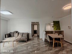 抚顺李石开发区顺安路近翼众  大商顺景 精装3室 可季租  家电家具新  有钥匙出租房源真实图片