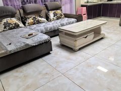 丹东东港桥南电梯五楼两室一厅家电全有空调1400包物业年租季度付出租房源真实图片