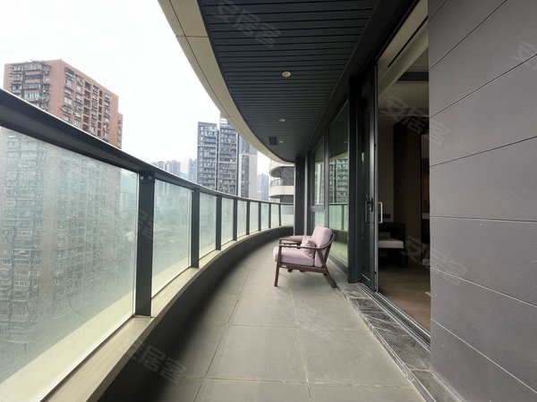 重庆南岸南滨路阳光100喜马拉雅一线江景,管家式服务!